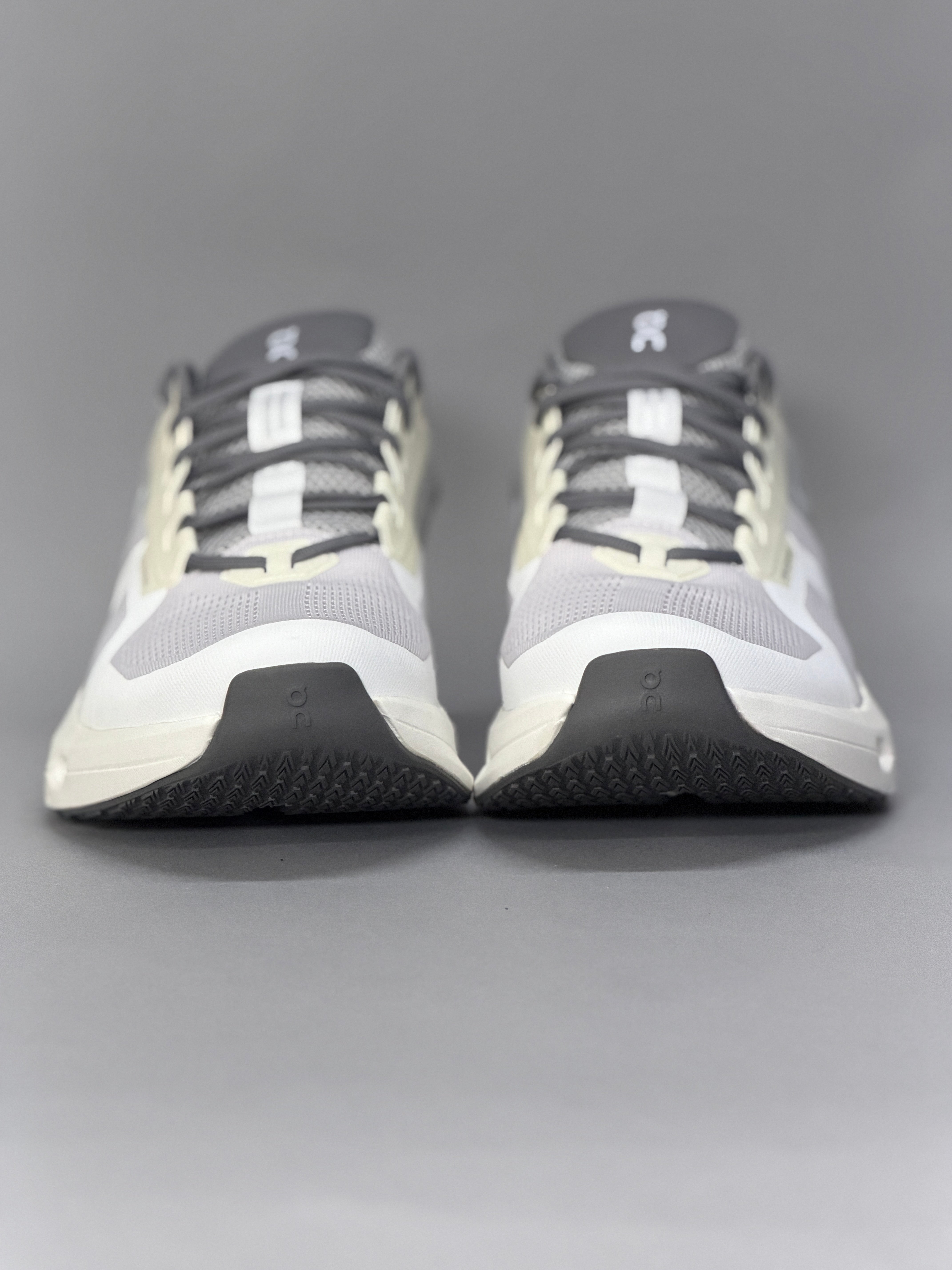 CALZADO ON RUNNING HOMBRE CLOUDRUNNER 2 3ME10140622